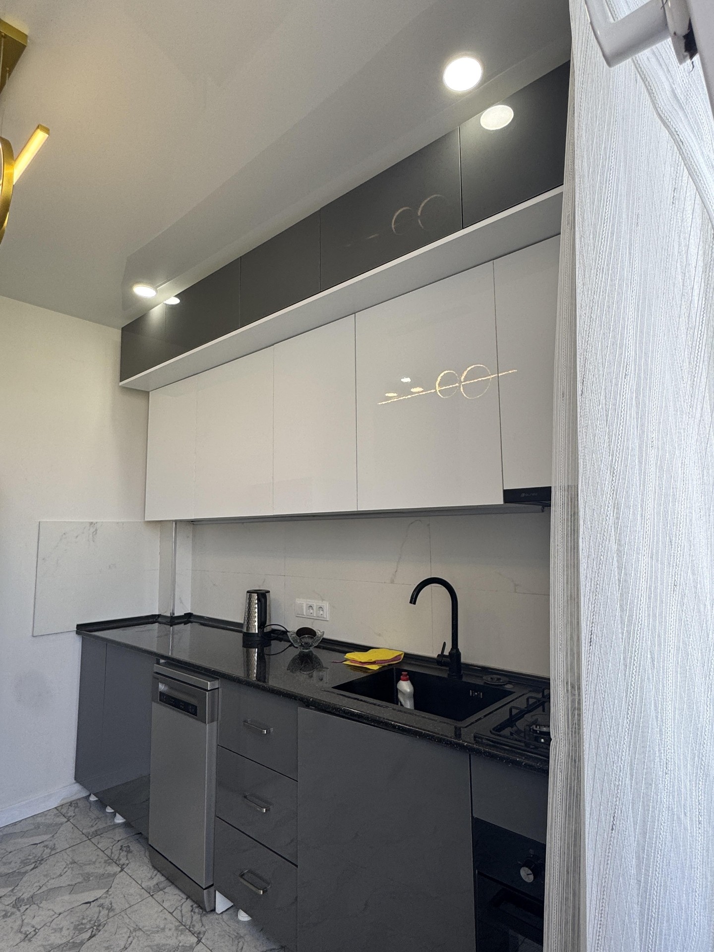 3-Room House For Rent In Batumi, Lado Asatiani St, 20a view 3