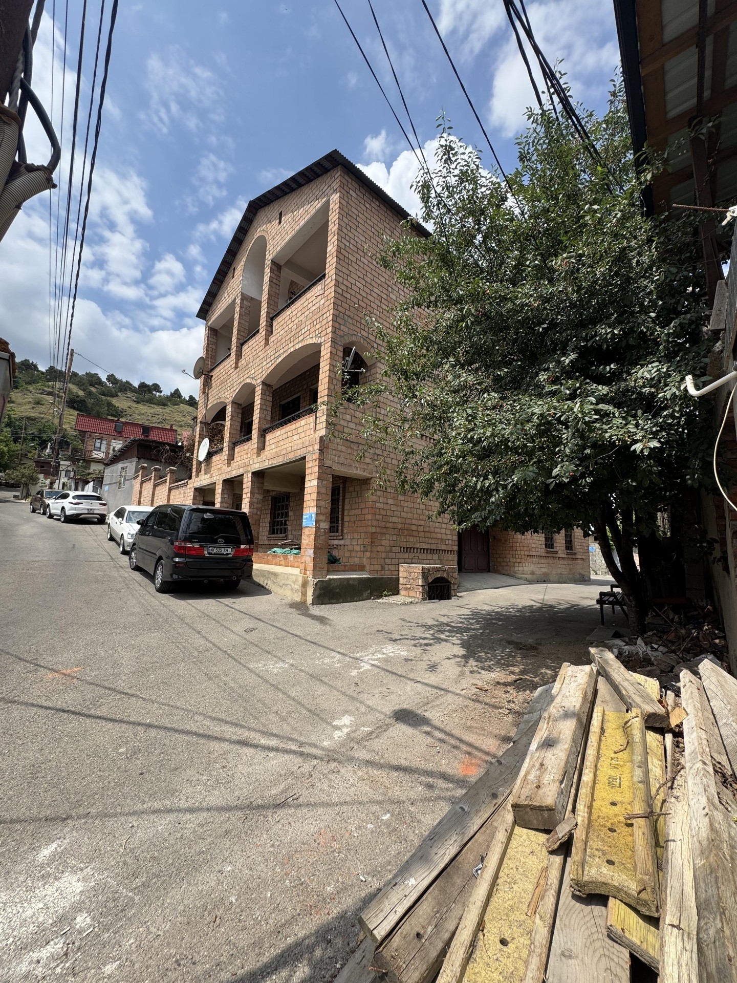 Teleti St, 3: 5-Room House, 333.0 M² | Korter.Ge view 2