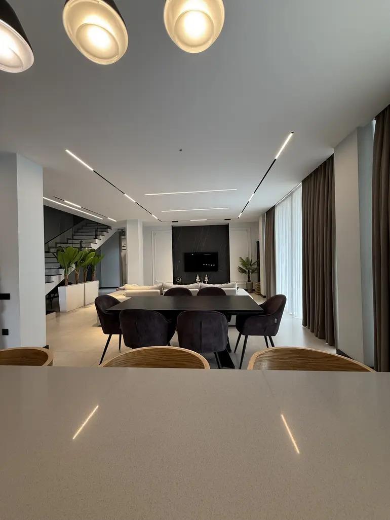 7-Room House For Rent In Batumi, Merab Kostava St view 3