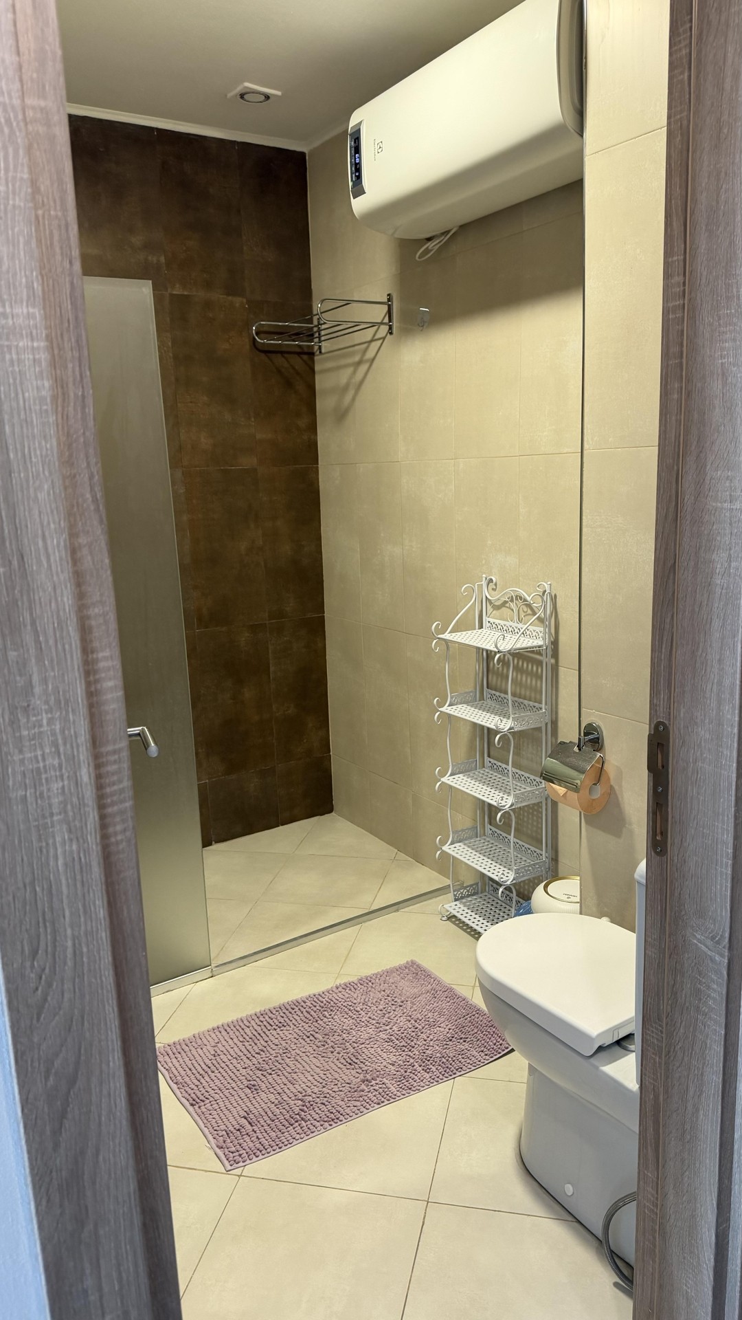 Studio Apartment For Sale view 8