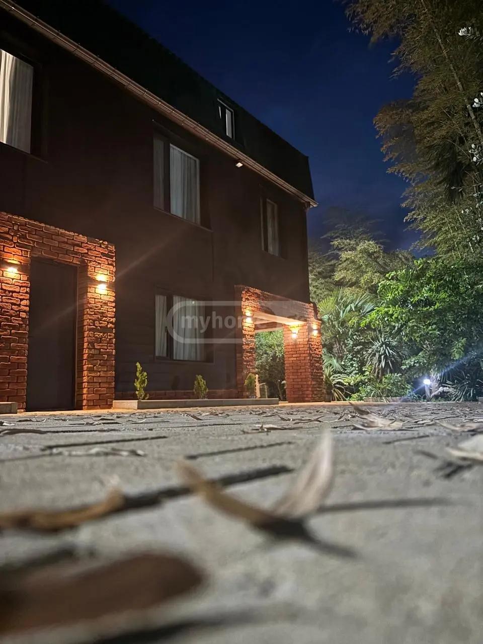 10-Room House In Batumi, Markoz Achareli 3rd Lane, 5, 480 M², Is Available For Daily Rent For $677 view 16