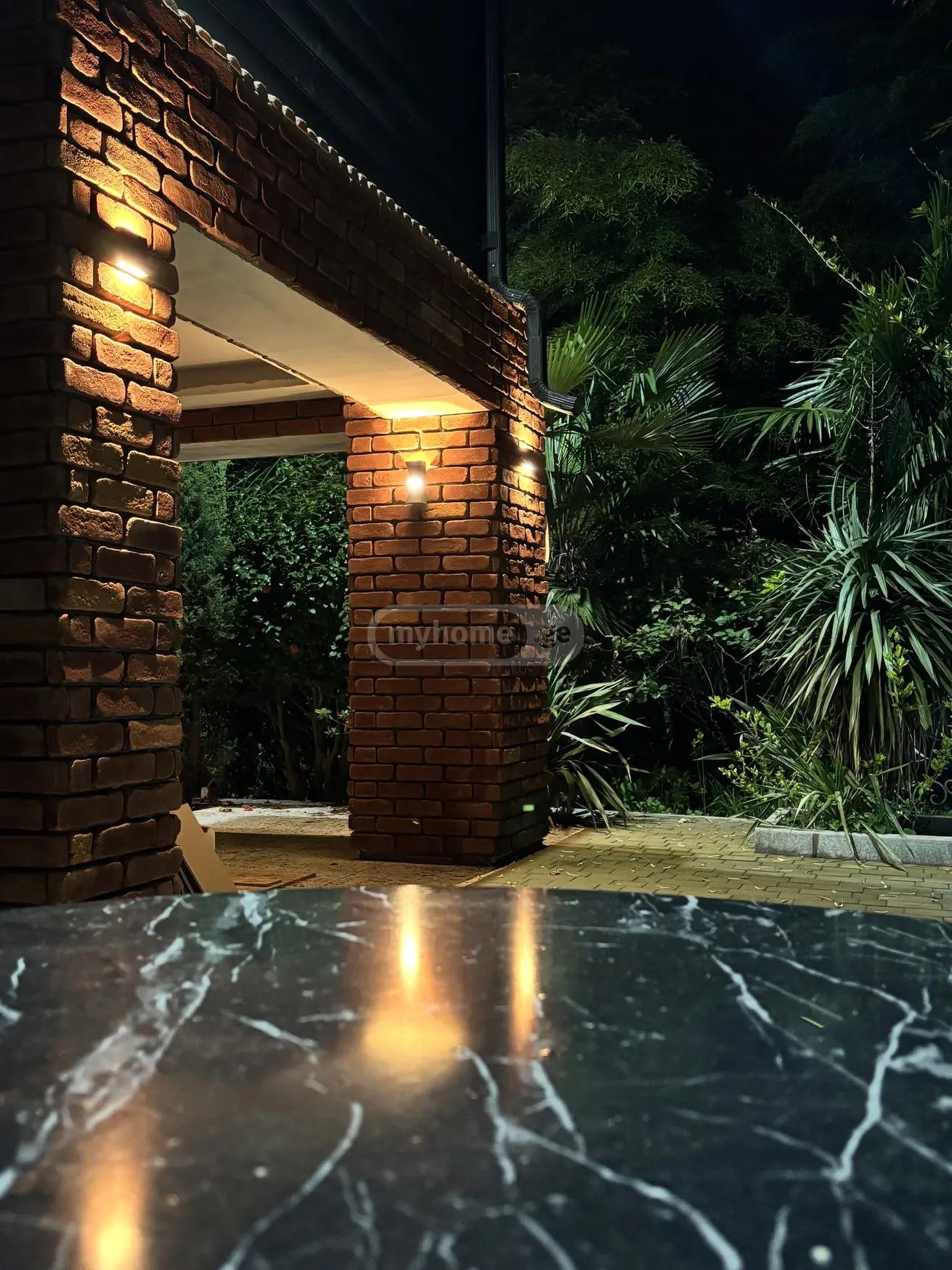 10-Room House In Batumi, Markoz Achareli 3rd Lane, 5, 480 M², Is Available For Daily Rent For $677 view 2