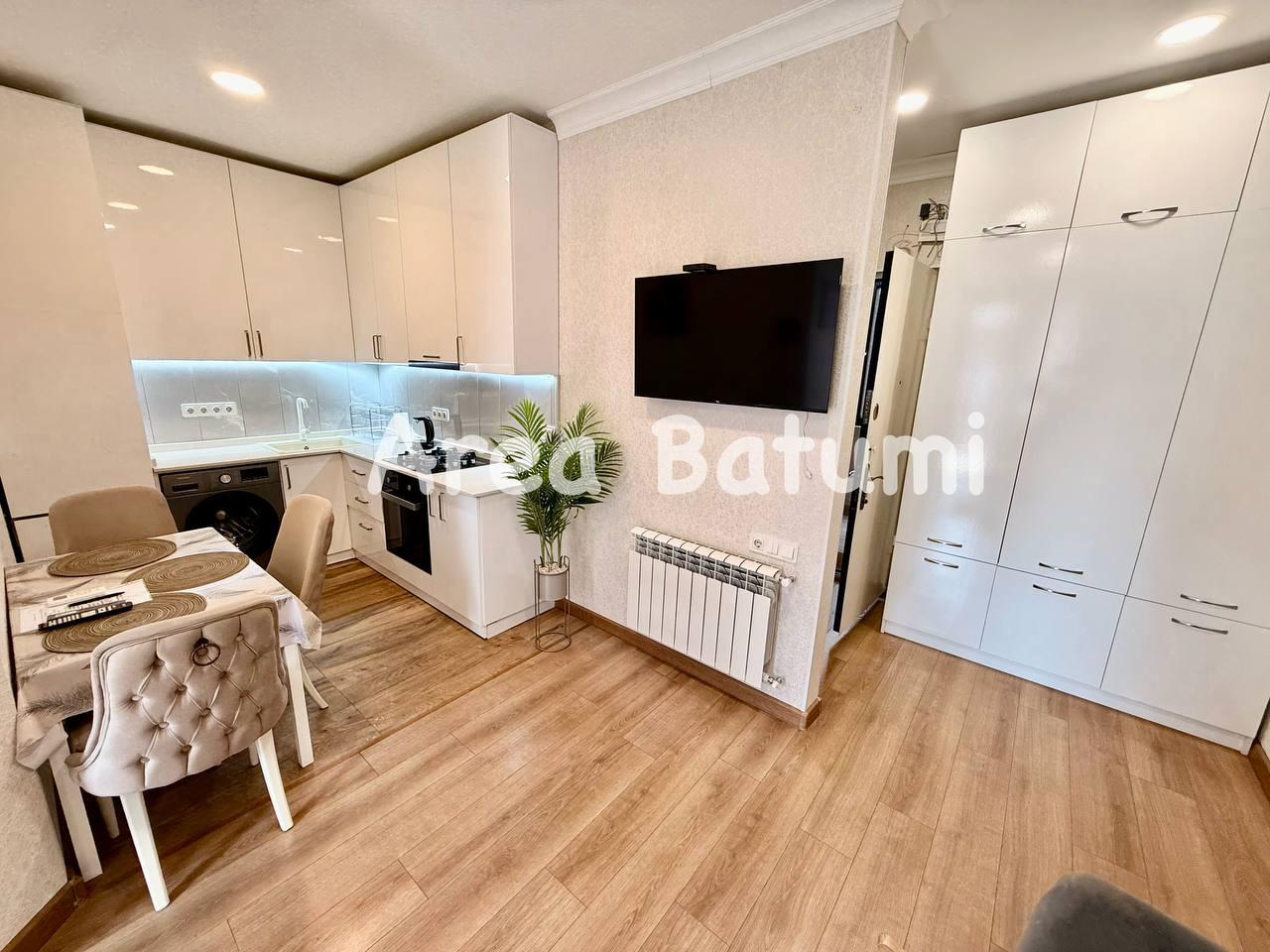 2-Room Apartment For Rent In Batumi, Zakaria Paliashvili St, 14 view 3
