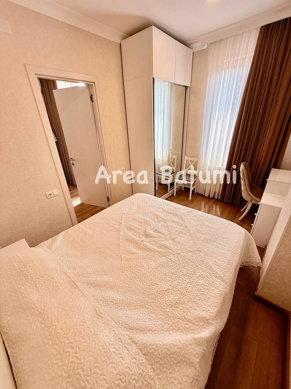 2-Room Apartment For Rent In Batumi, Zakaria Paliashvili St, 14 view 4