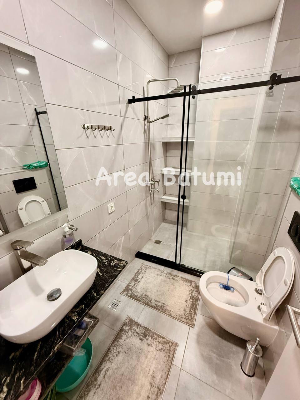 2-Room Apartment For Rent In Batumi, Zakaria Paliashvili St, 14 view 5