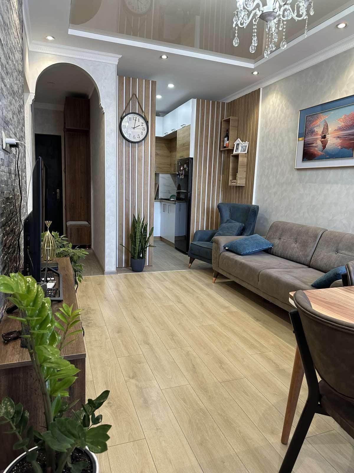 3-Room Apartment For Daily Rent In Batumi, DS Chavchavadze 2, 67 M² — 160 ₾ Per Day view 1
