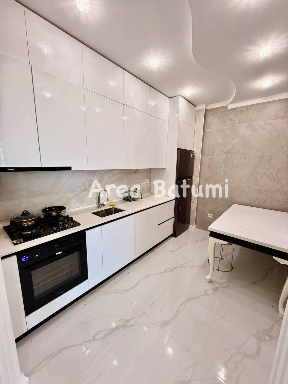 3-Room Apartment For Rent In Batumi, Akaki Tsereteli St, 32 view 2