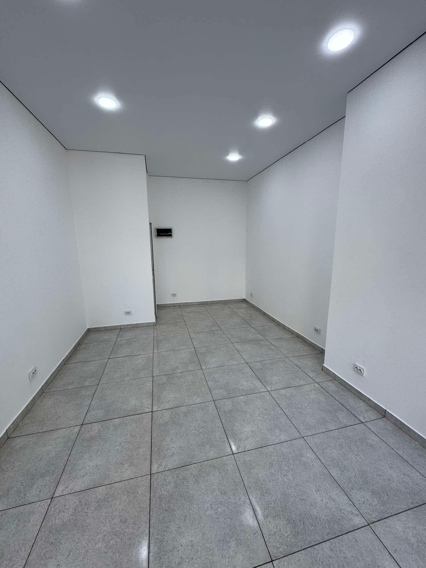 Commercial Property For Rent: 23 M² In Batumi, Mardi Aquapark – $400 view 2