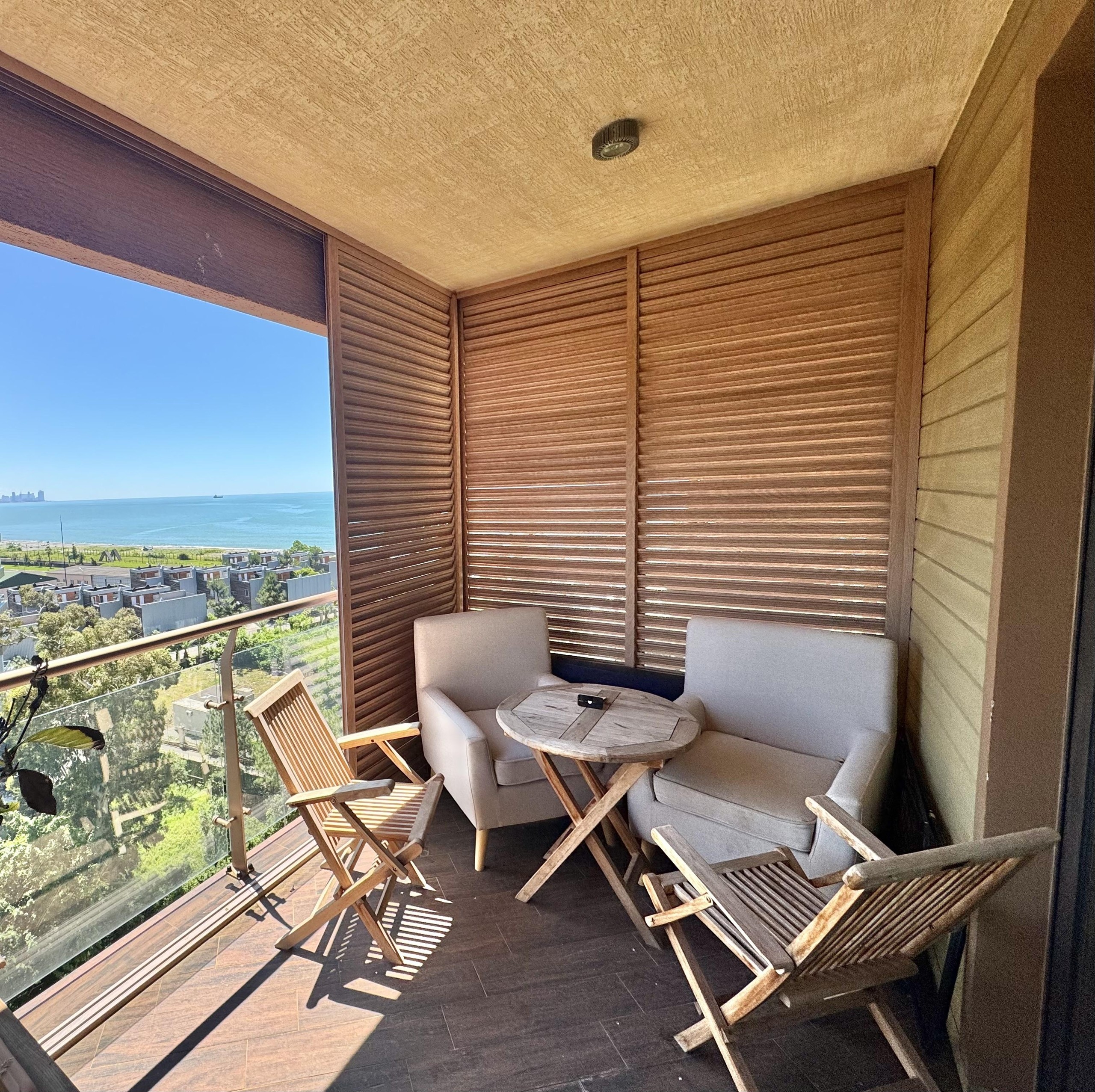 Studio Apartment For Sale view 3