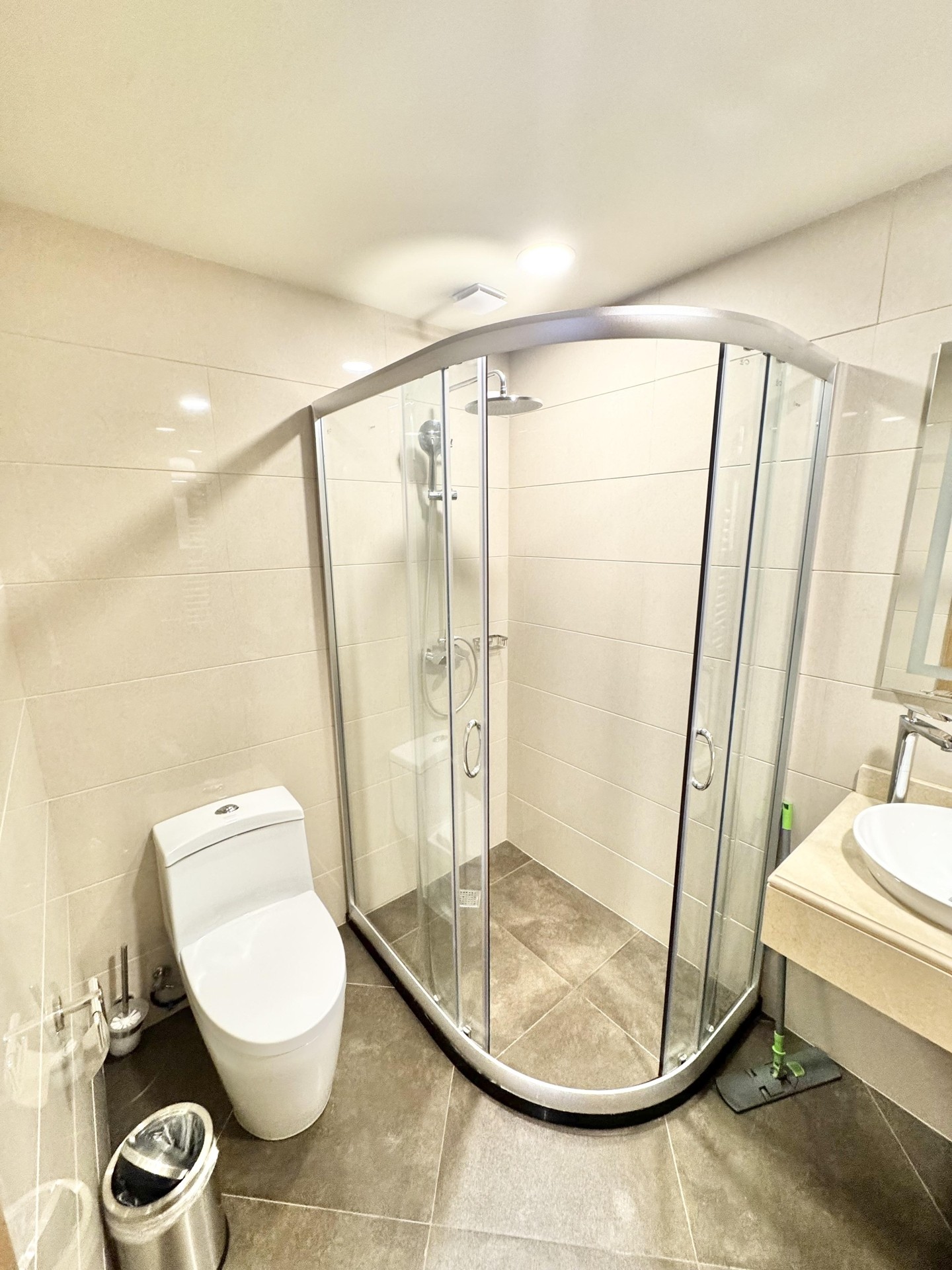 Studio Apartment For Sale view 5