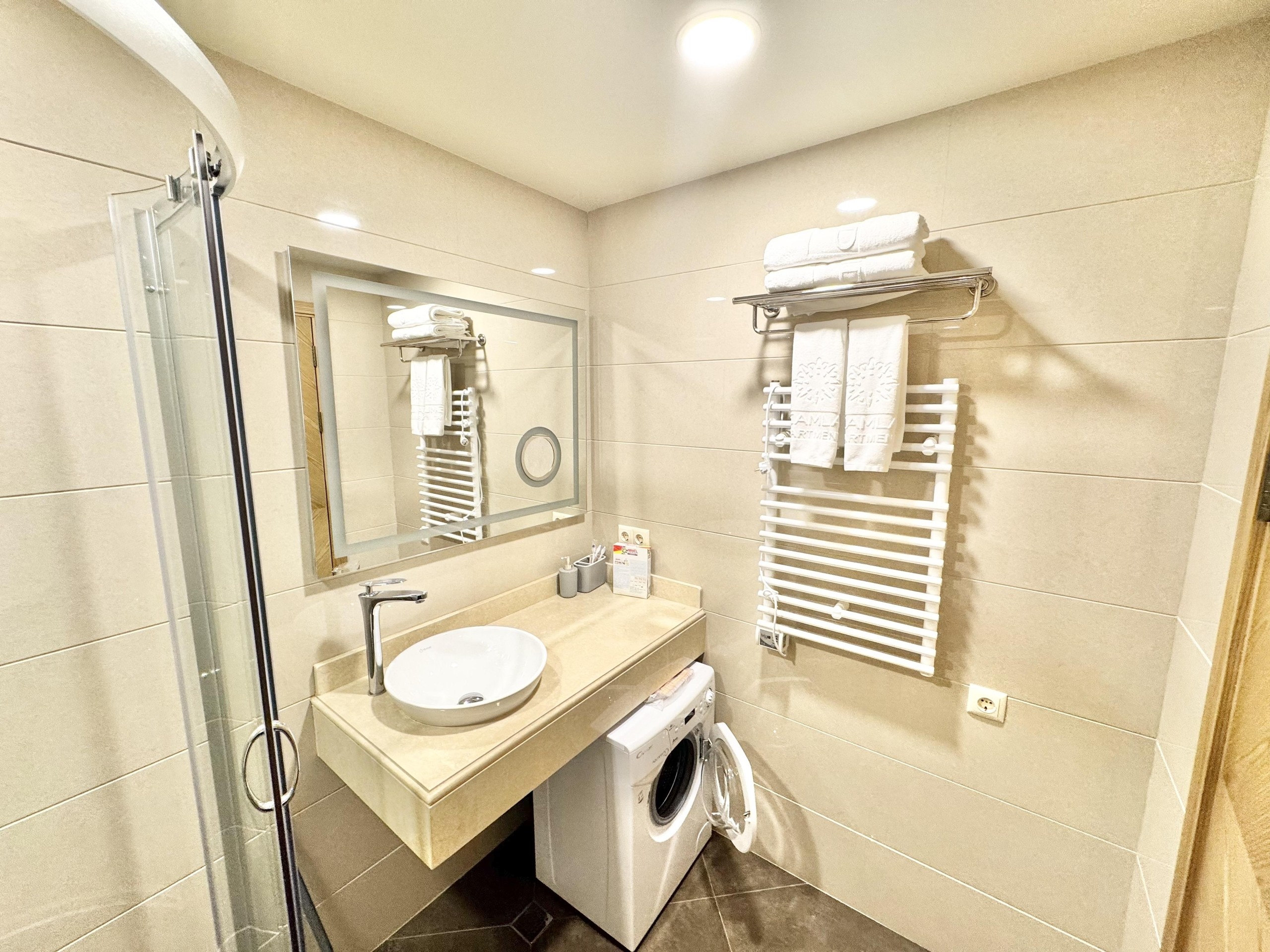 Studio Apartment For Sale view 4