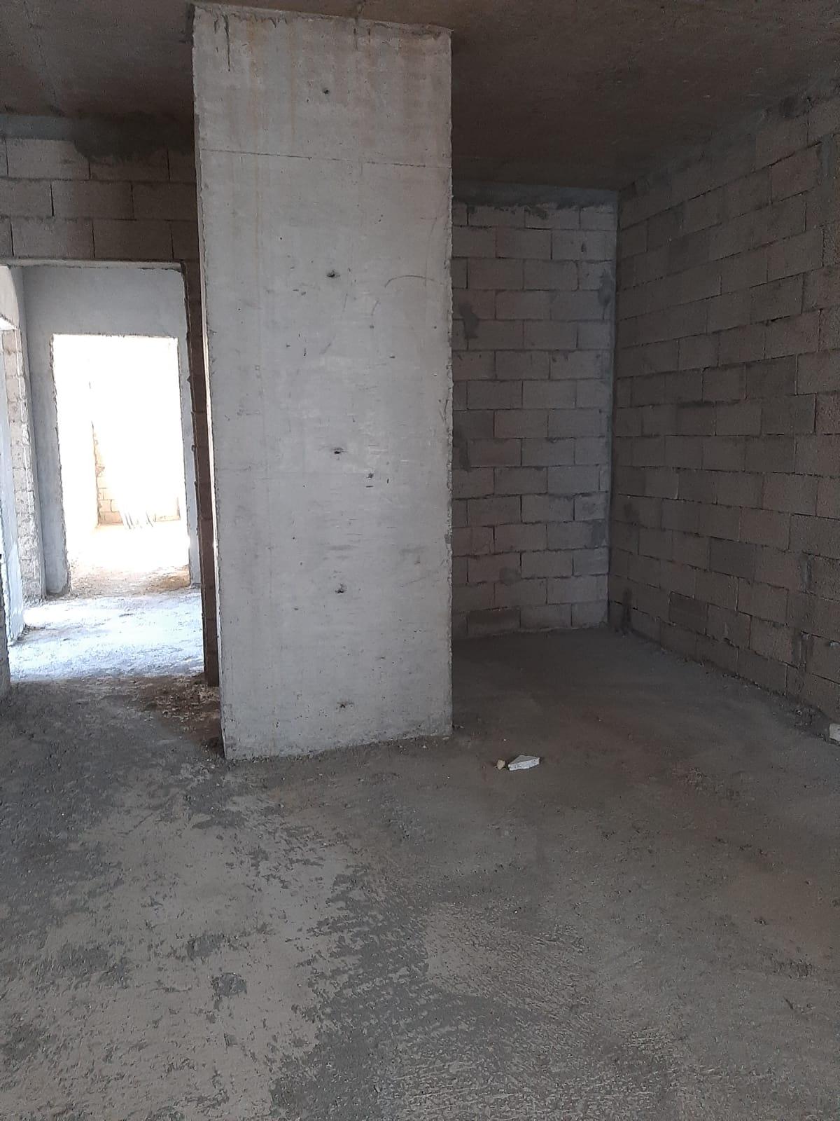Studio Apartment For Sale view 4