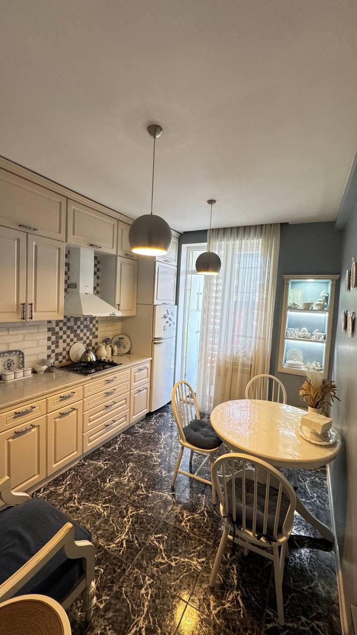 3-Room Apartment For Daily Rent In Batumi, Shota Rustaveli St, 41, 50 M² — $57 Per Day view 5