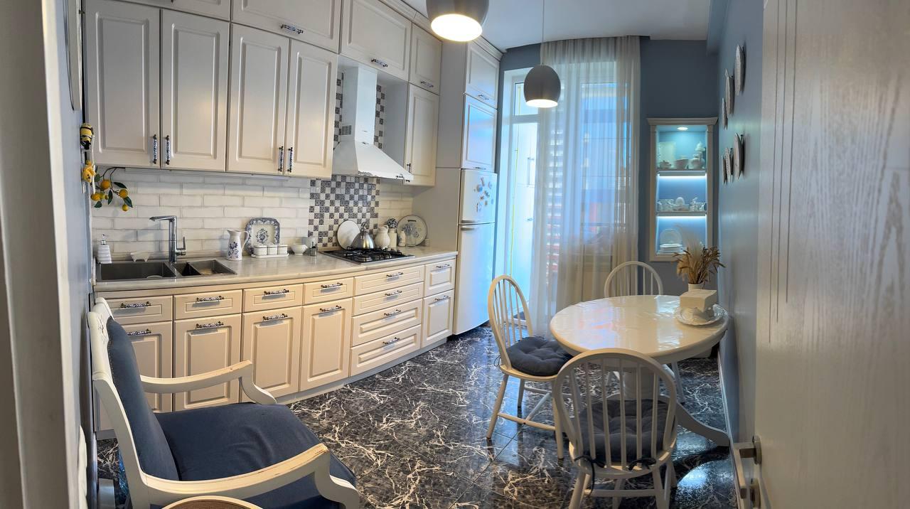 3-Room Apartment For Daily Rent In Batumi, Shota Rustaveli St, 41, 50 M² — $57 Per Day view 12