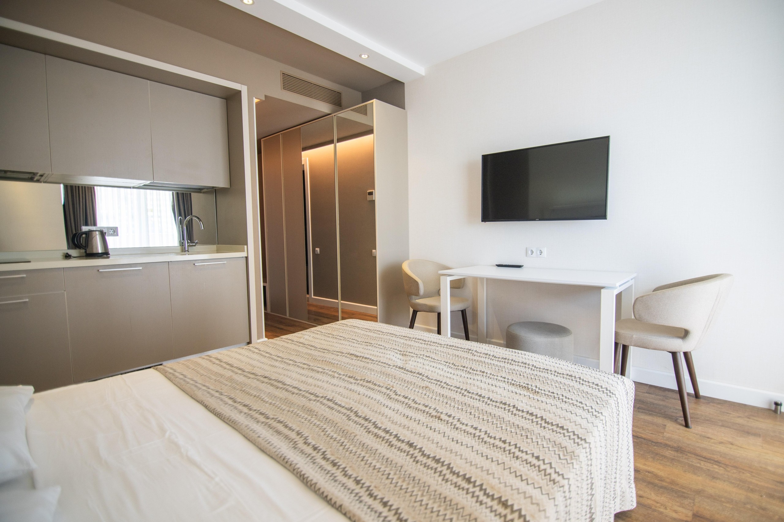 Studio Apartment For Daily Rent In Batumi, Alliance Palace, 35 M² — 150 ₾ Per Day view 1