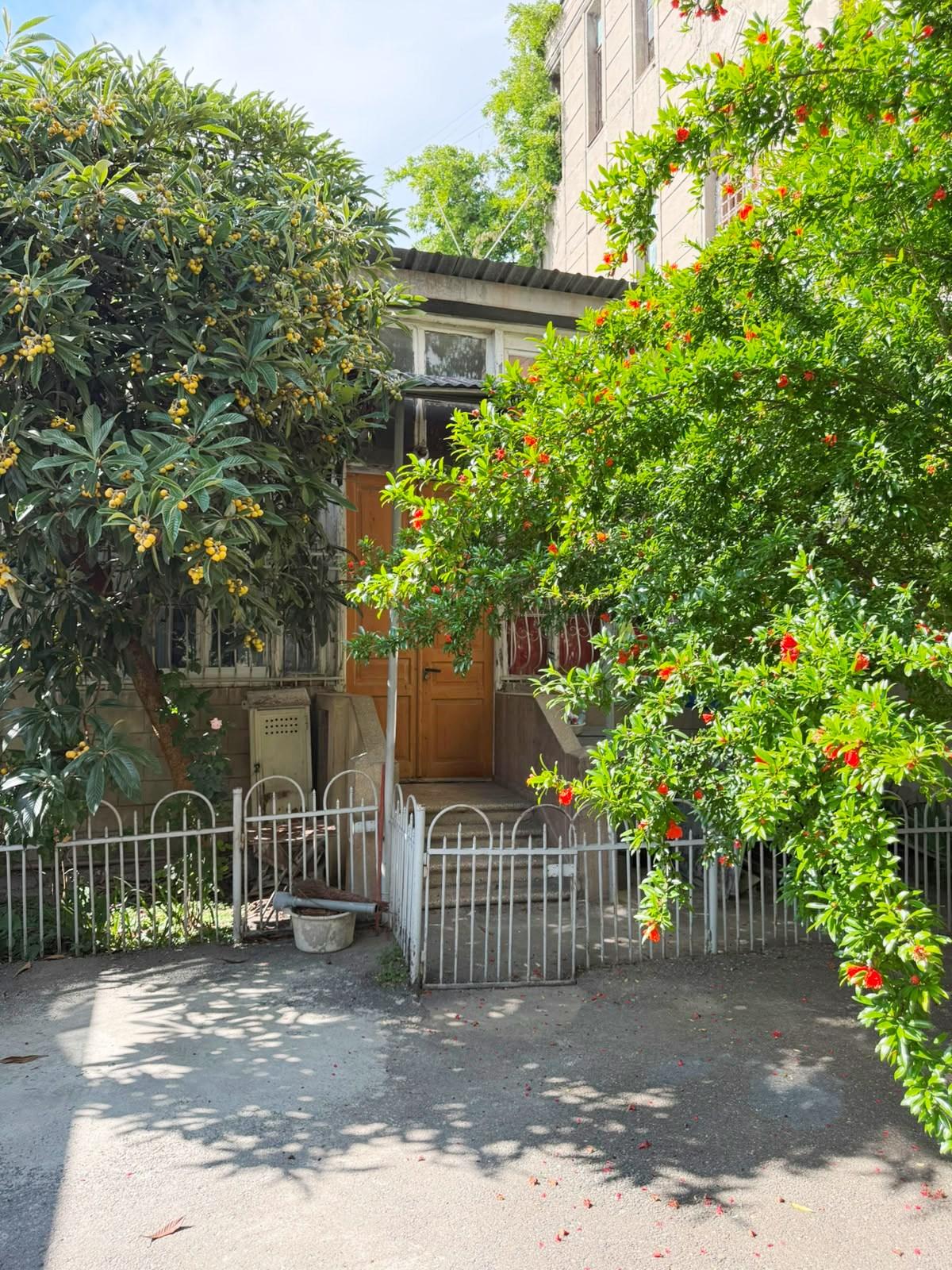 Egnate Ninoshvili St, 27-29: 2-Room, 70.0 M² | Korter.Ge view 2