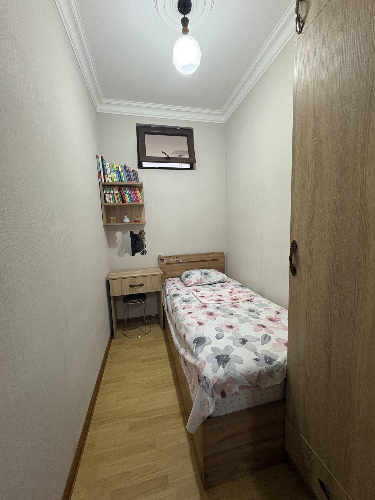 4-Room Apartment For Daily Rent In Batumi, Real Palace, 73 M² — $80 Per Day view 5
