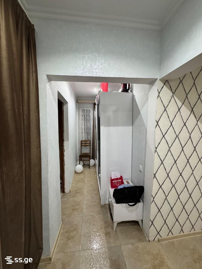 იყიდება 3-Room Apartment In Tbilisi, Rustavi Highwayში view 1