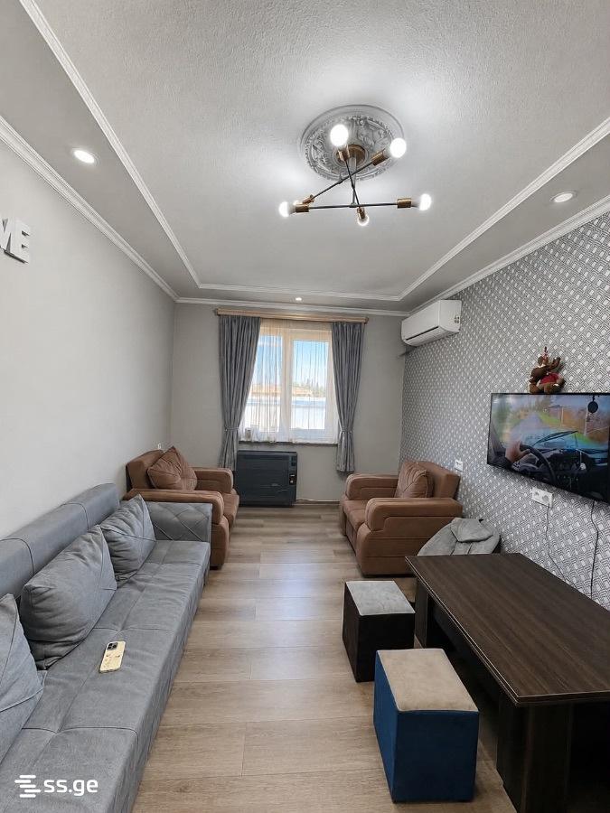 იყიდება 3-Room Apartment In Tbilisi, Rustavi Highwayში view 3