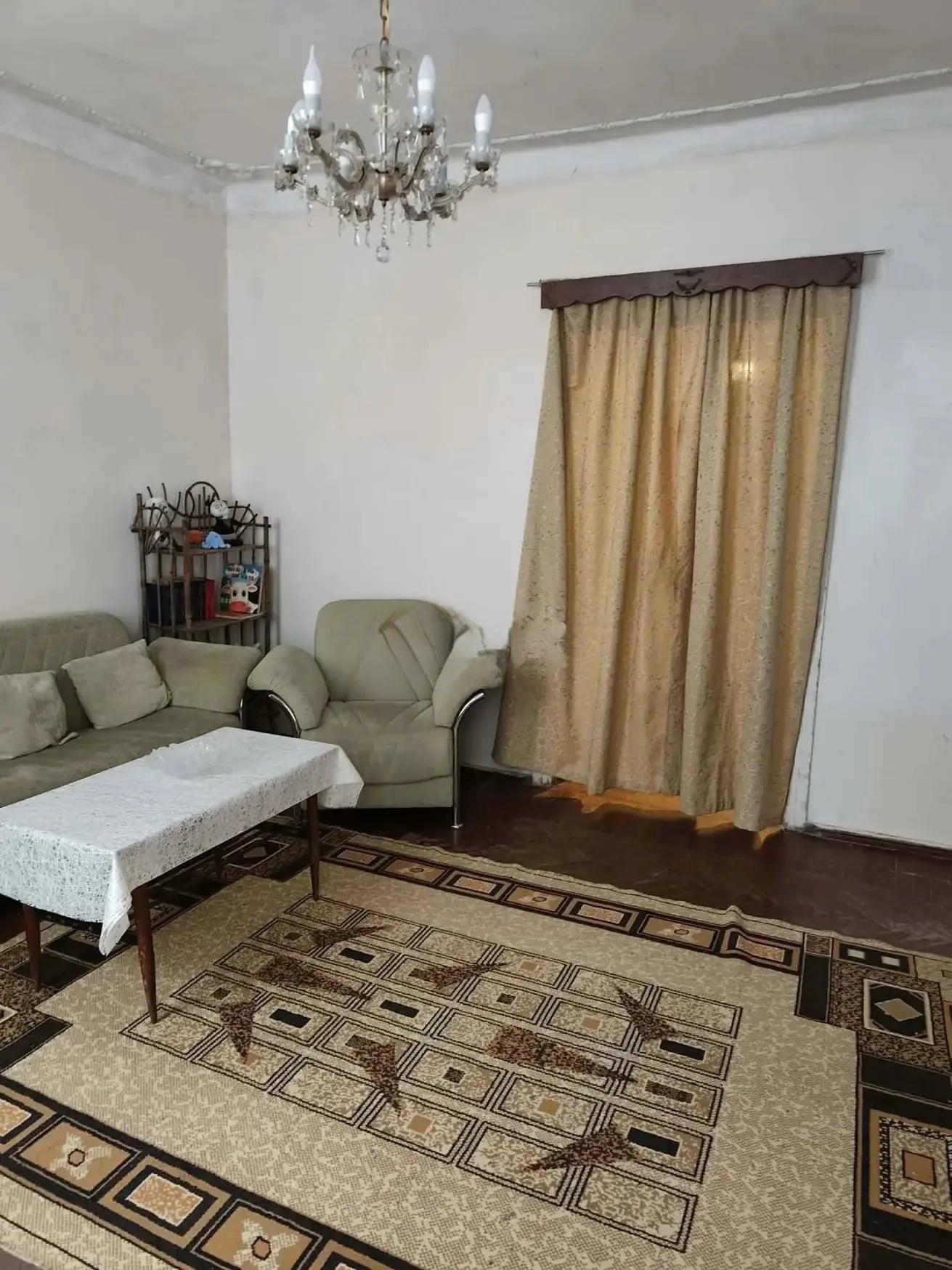 4-Room House For Rent In Batumi, Parnavaz Mepe St, 10 view 8