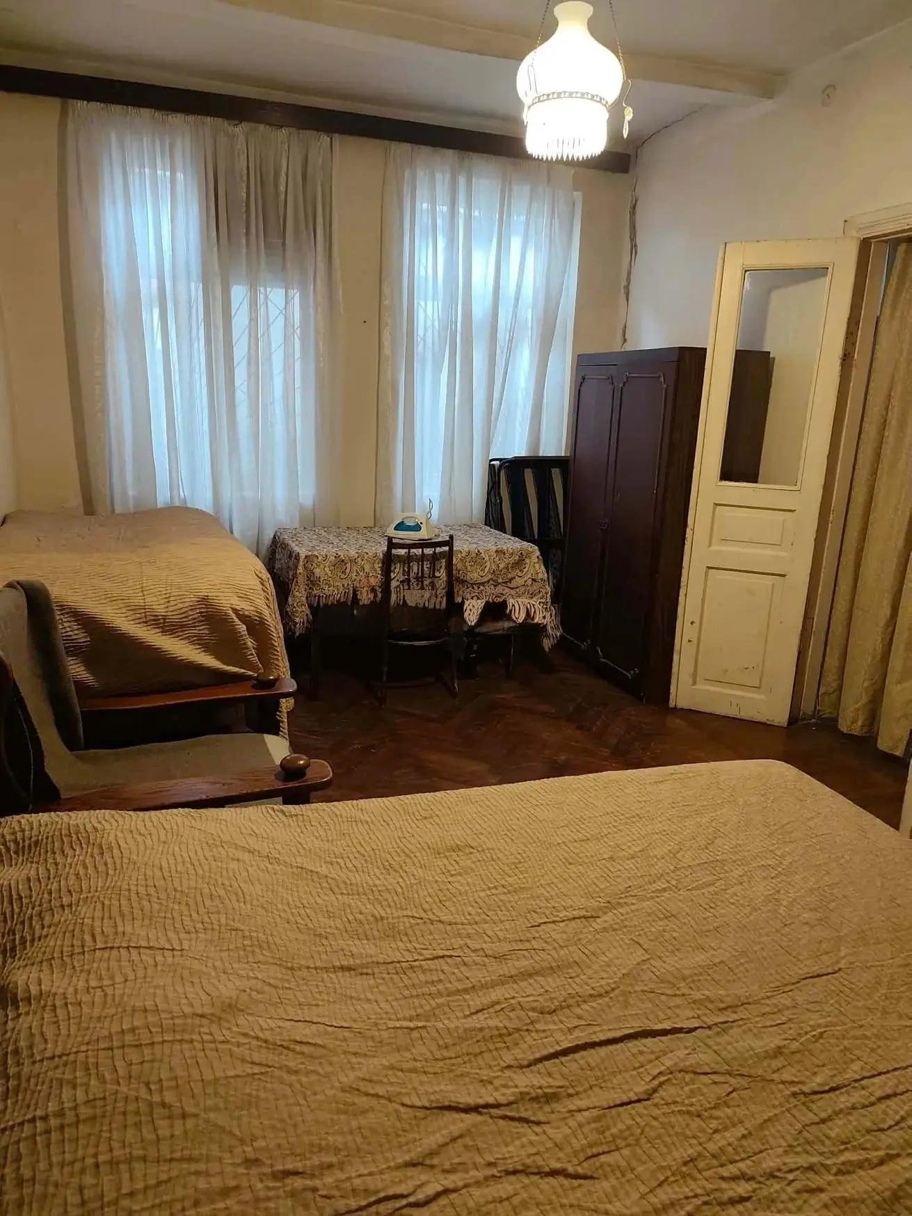 4-Room House For Rent In Batumi, Parnavaz Mepe St, 10 view 5
