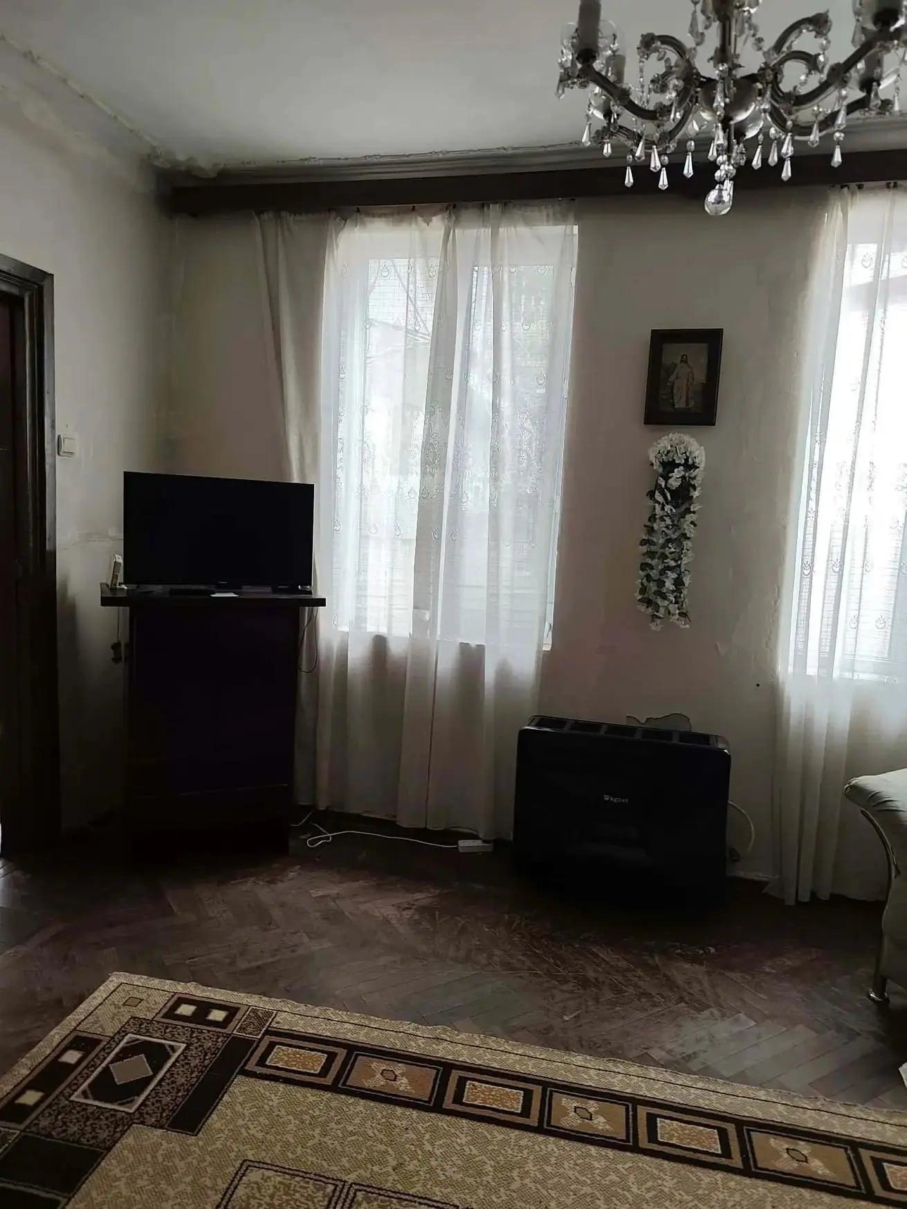 4-Room House For Rent In Batumi, Parnavaz Mepe St, 10 view 4