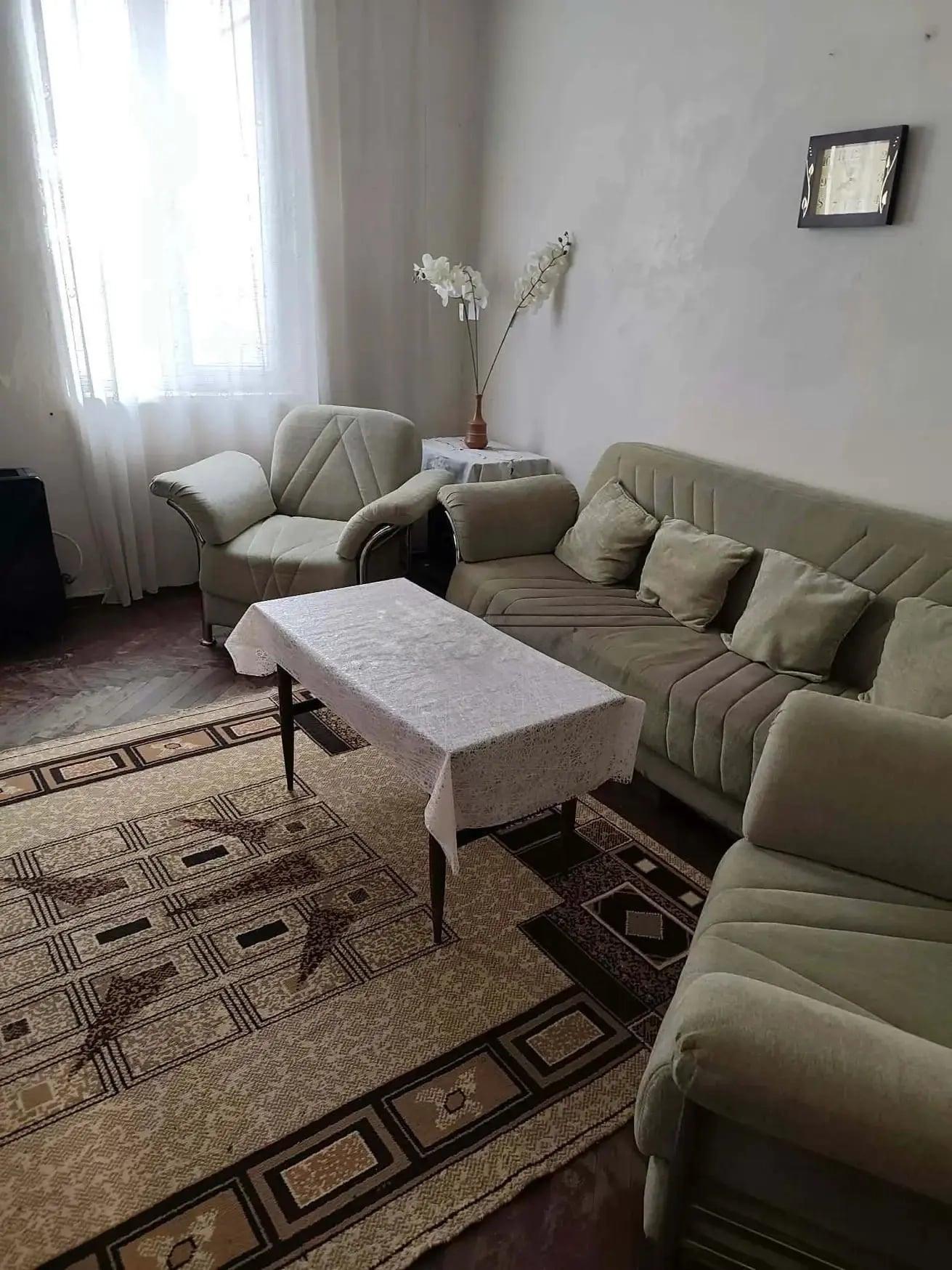 4-Room House For Rent In Batumi, Parnavaz Mepe St, 10 view 3