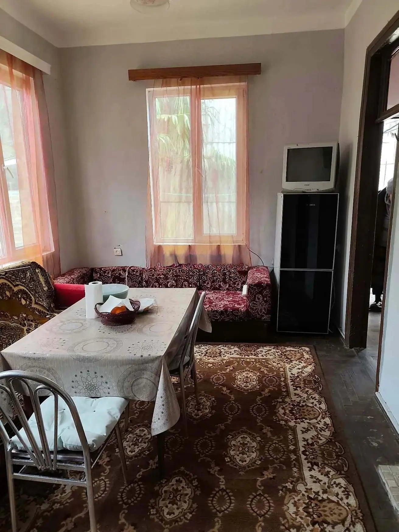 4-Room House For Rent In Batumi, Parnavaz Mepe St, 10 view 2