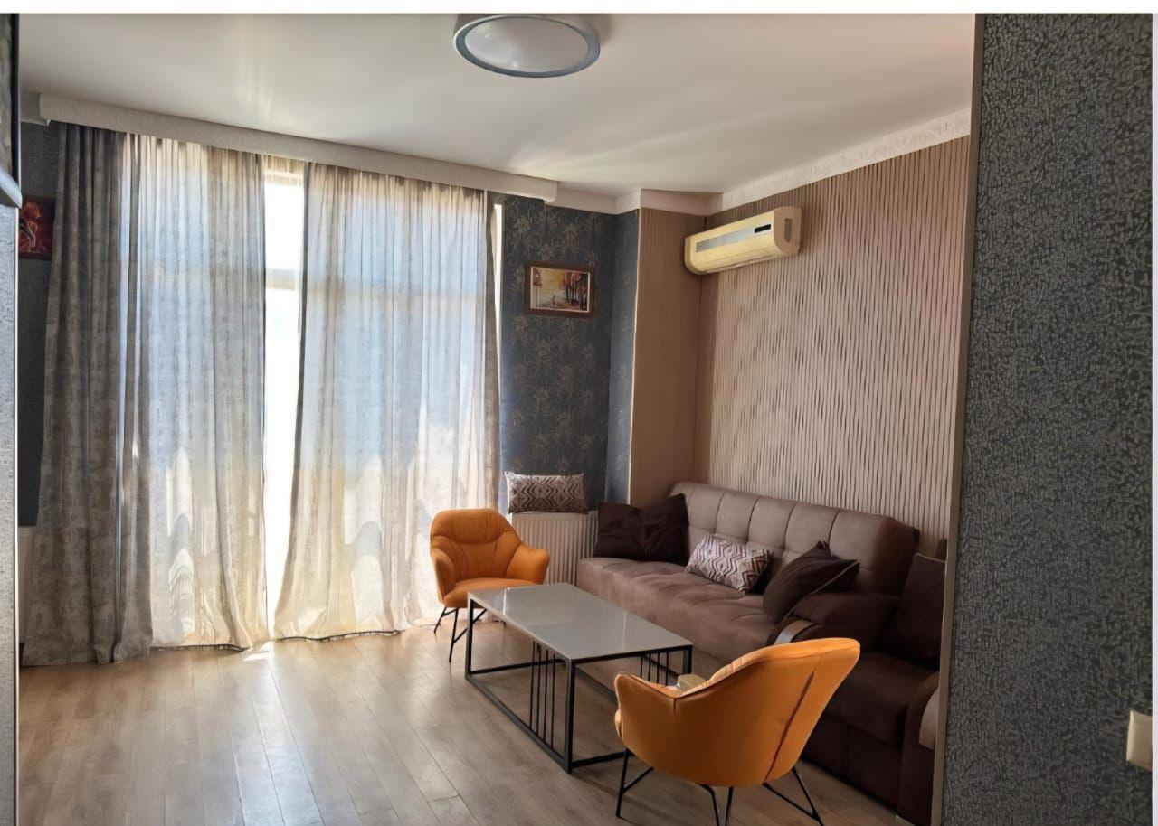 2-Room Apartment For Rent In Batumi, Shota Rustaveli St, 15/7 view 6