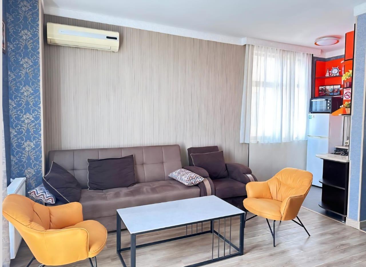 2-Room Apartment For Rent In Batumi, Shota Rustaveli St, 15/7 view 5