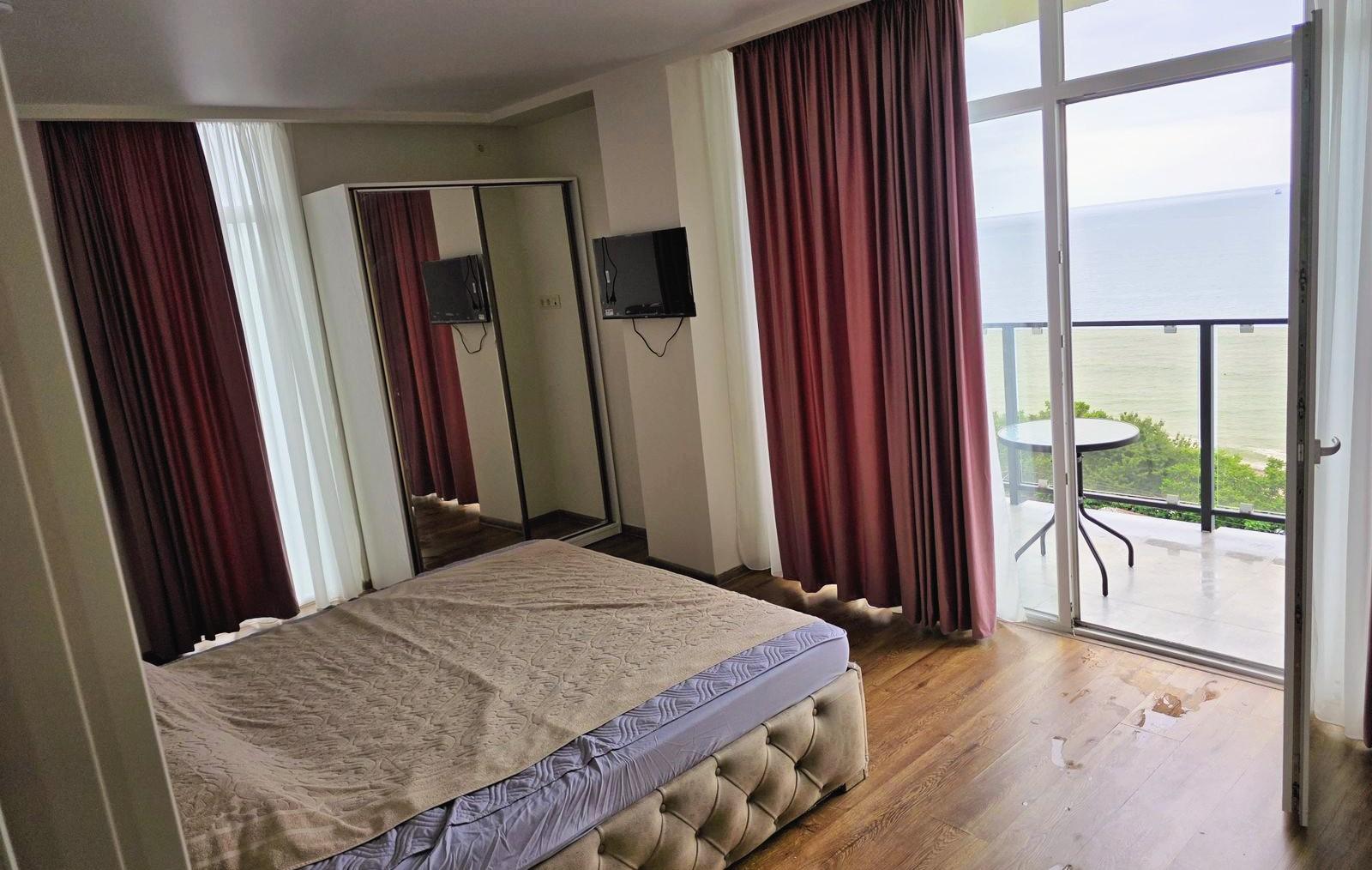 3-Room Apartment For Sale In Batumi, Tamar Mepe Ave, 48 view 8
