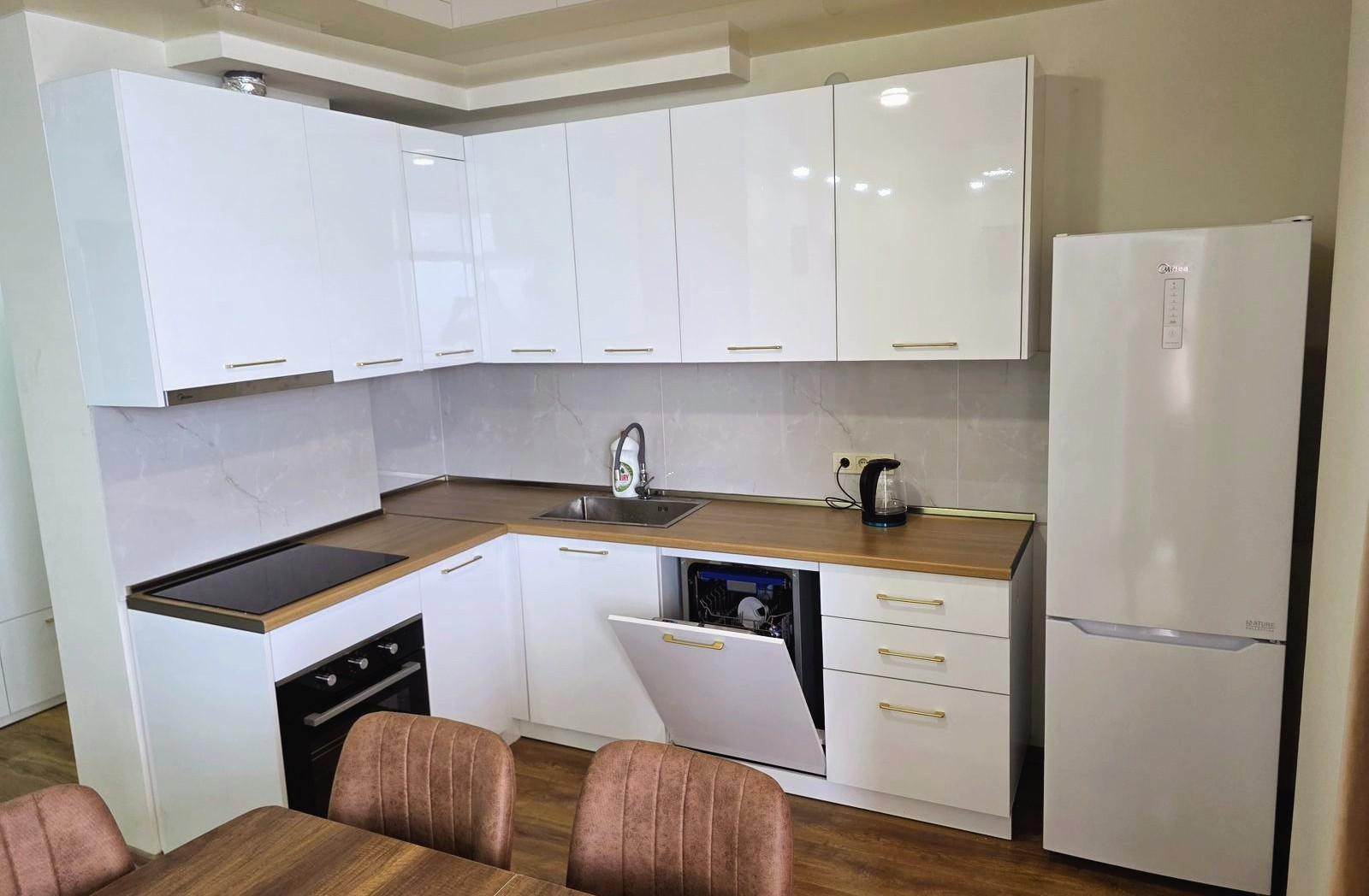 3-Room Apartment For Sale In Batumi, Tamar Mepe Ave, 48 view 5