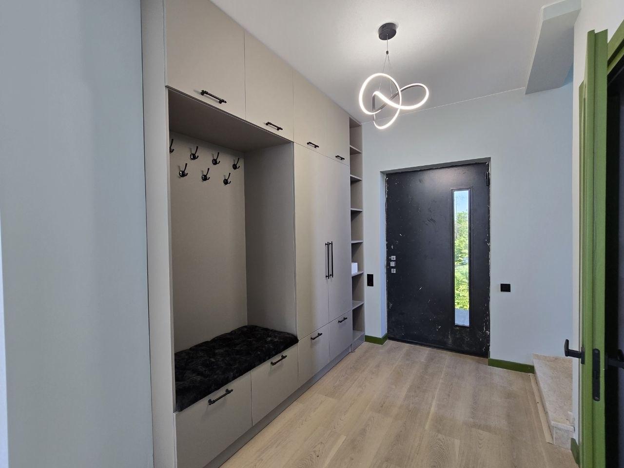 Продажа 6-Room House в In Chakvi, Tamar Mepe Ave view 2