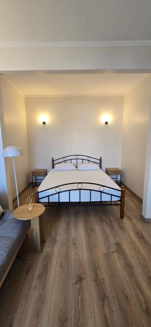 1-Room Apartment For Rent In Batumi, Demetre Tavdadebuli St, 11 view 3