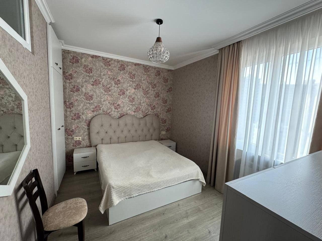 3-Room Apartment For Rent In Batumi, David Aghmashenebeli St, 3 view 2