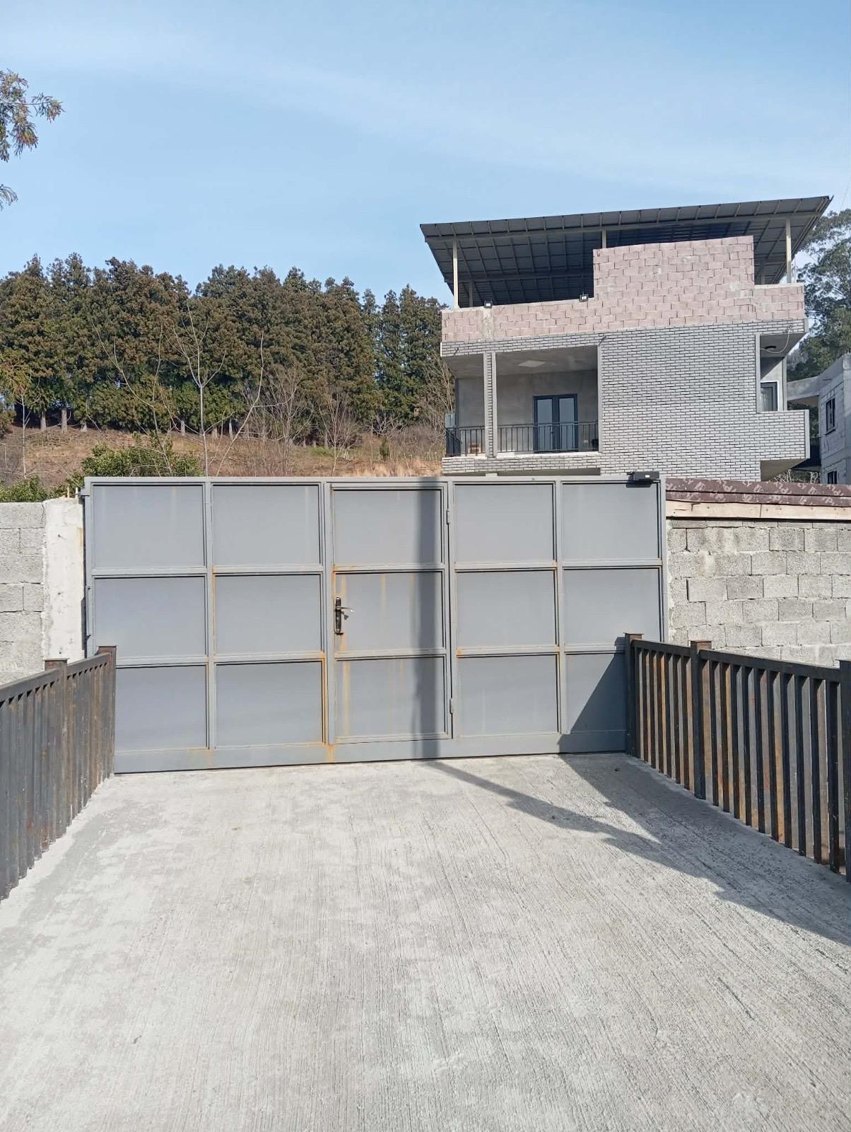 4-Room House For Rent In Batumi, Kakhi Kavsadze St view 16