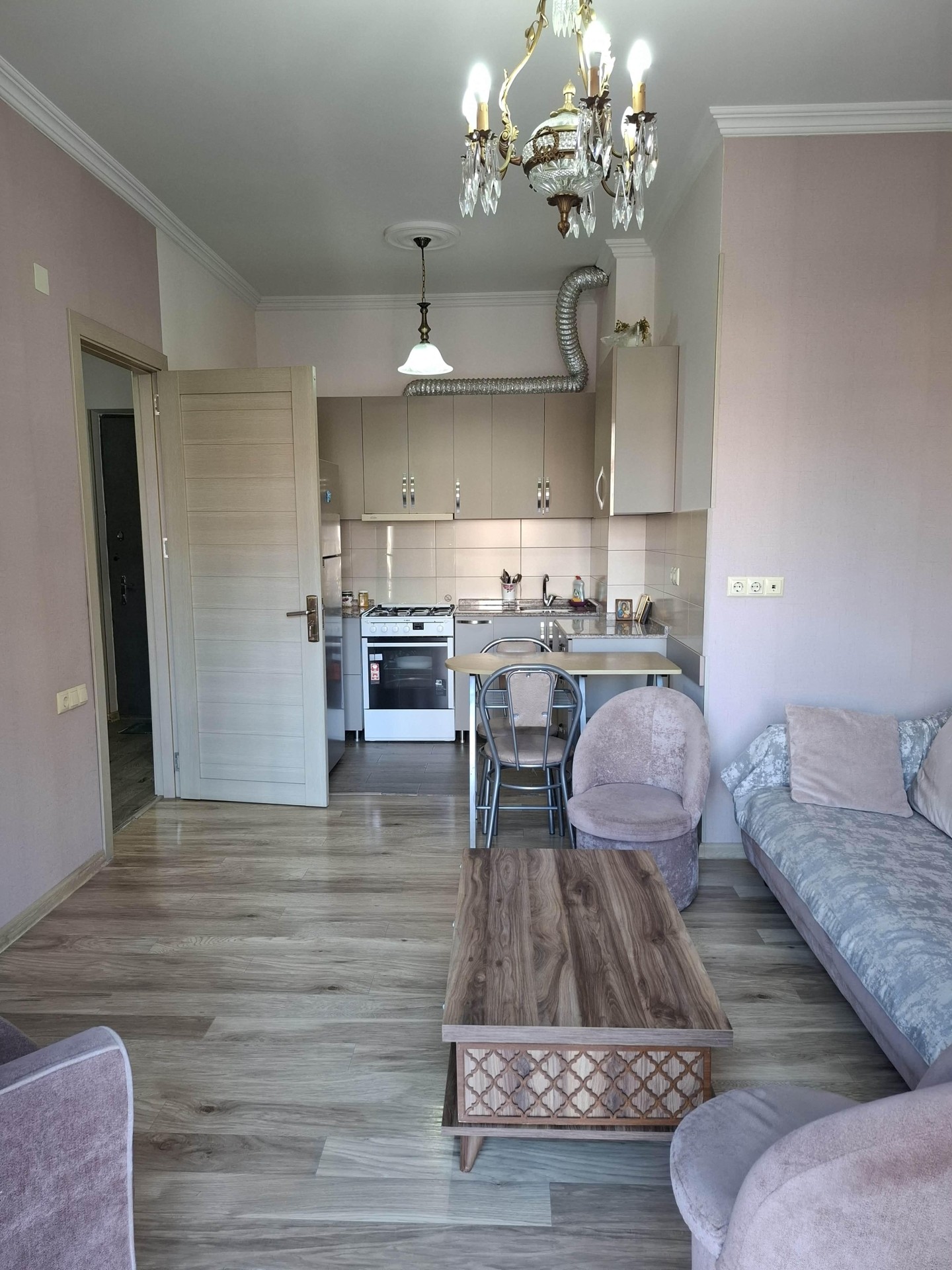 2-Room Apartment For Daily Rent In Batumi, Mardi Red Line, 45 M² — $50 Per Day view 3