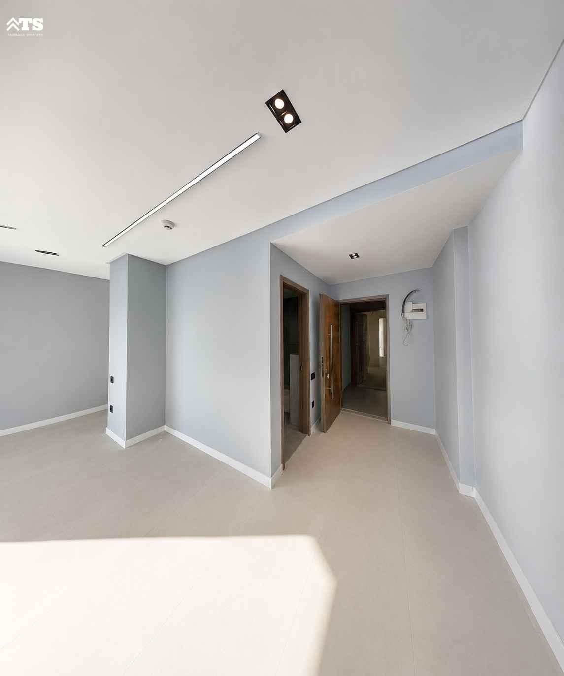 2-Room Apartment For Sale In Batumi, Tamar Mepe Ave, 20 view 1