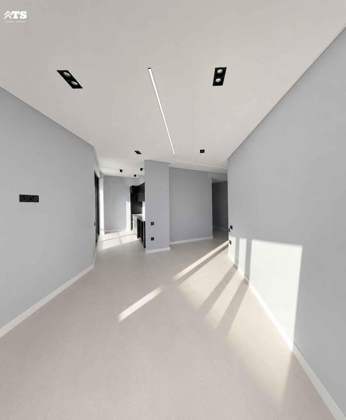 2-Room Apartment For Sale In Batumi, Tamar Mepe Ave, 20 view 2