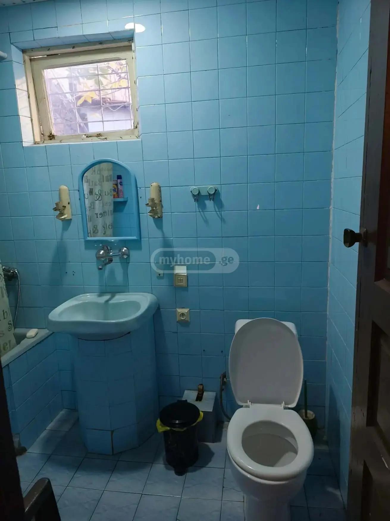 4-Room House For Rent In Batumi, Parnavaz Mepe St, 10/16 view 13