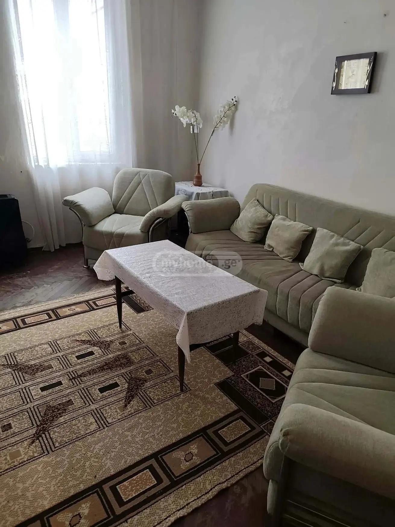 4-Room House For Rent In Batumi, Parnavaz Mepe St, 10/16 view 4