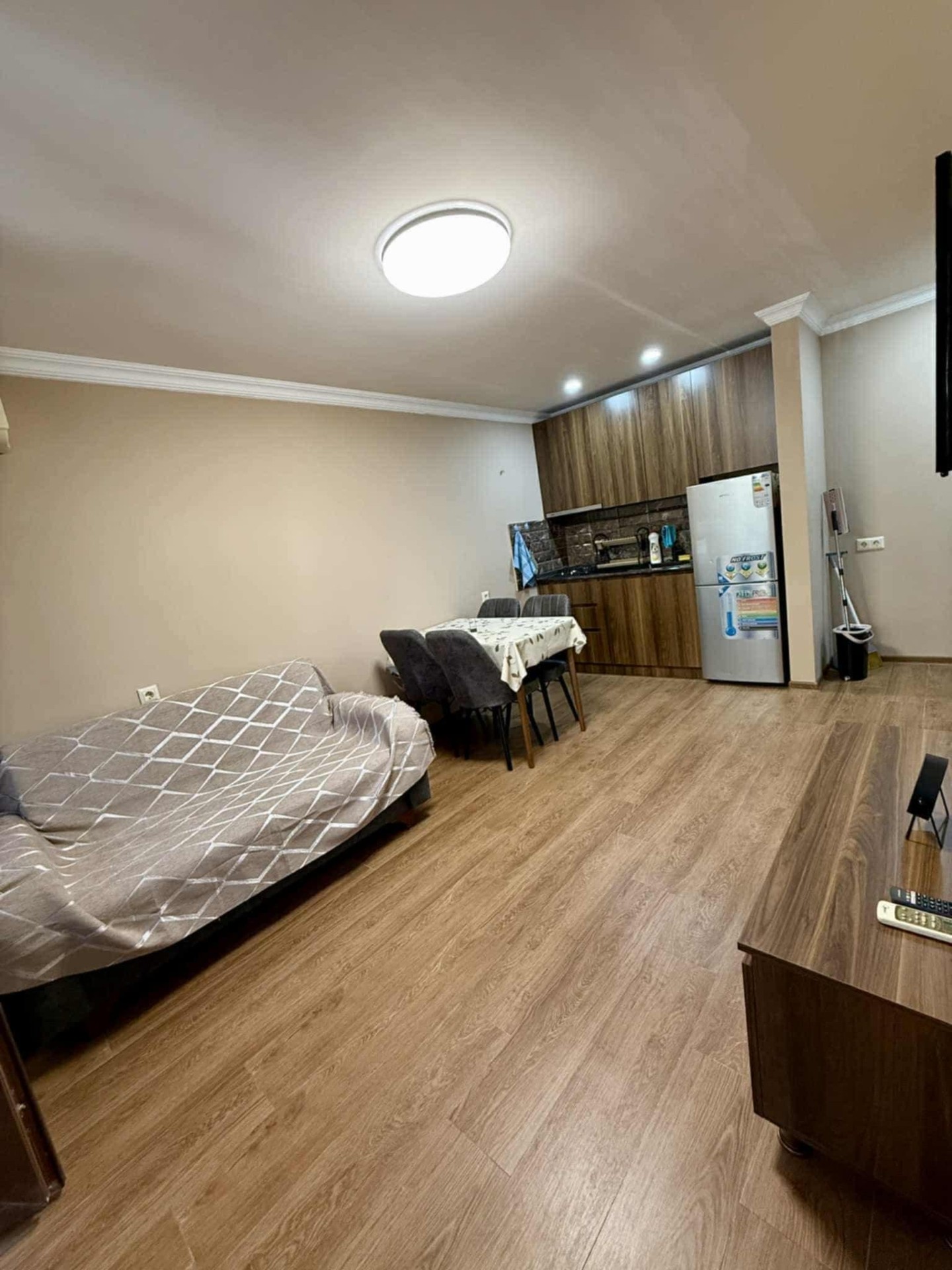 2-Room Apartment For Daily Rent In Batumi, Alexander Griboedov St, 8, 60 M² — 120 ₾ Per Day view 8
