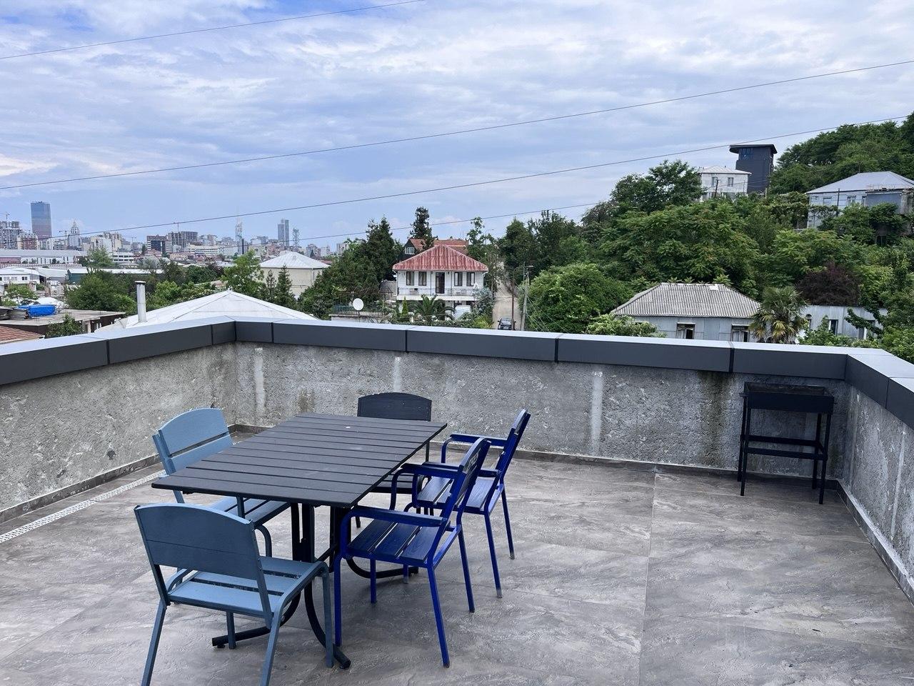 2-Room Apartment For Daily Rent In Batumi, Kokhtagora St, 22, 120 M² — 120 ₾ Per Day view 22