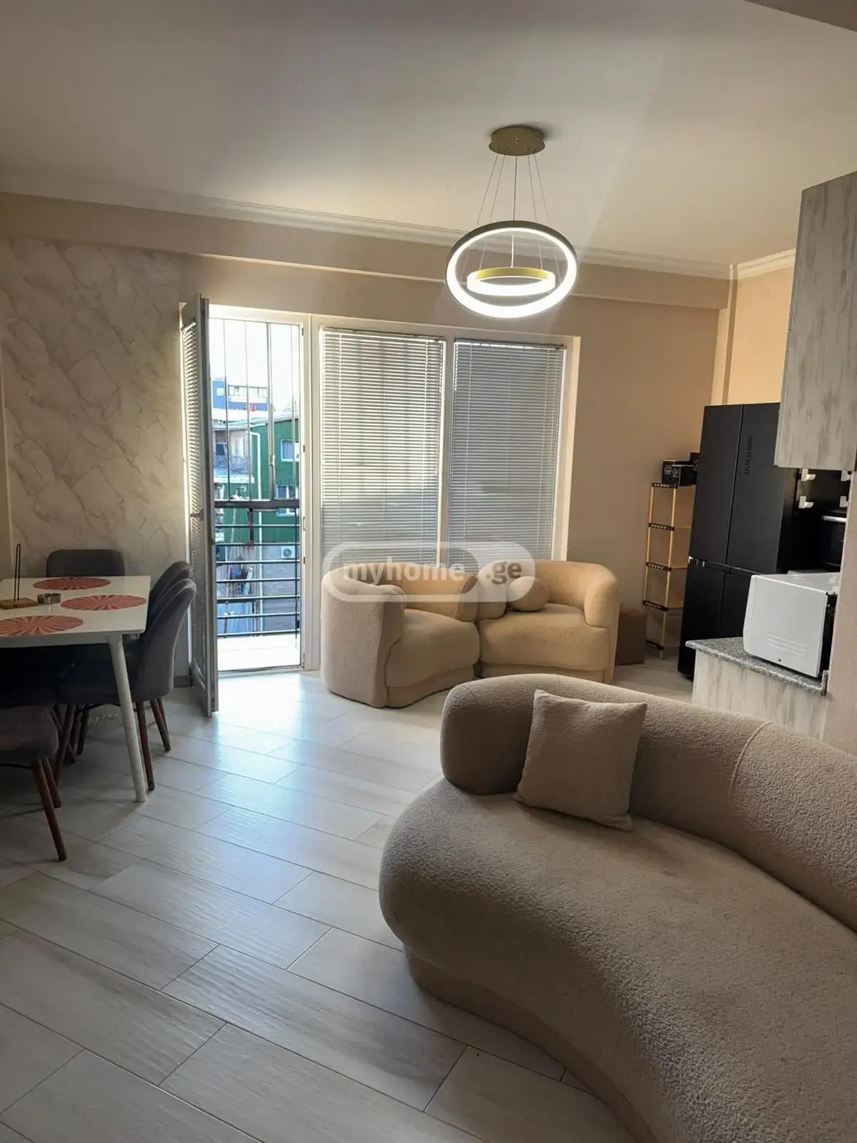 3-Room Apartment For Daily Rent In Batumi, 26 May St, 34, 70 M² — 250 ₾ Per Day view 2