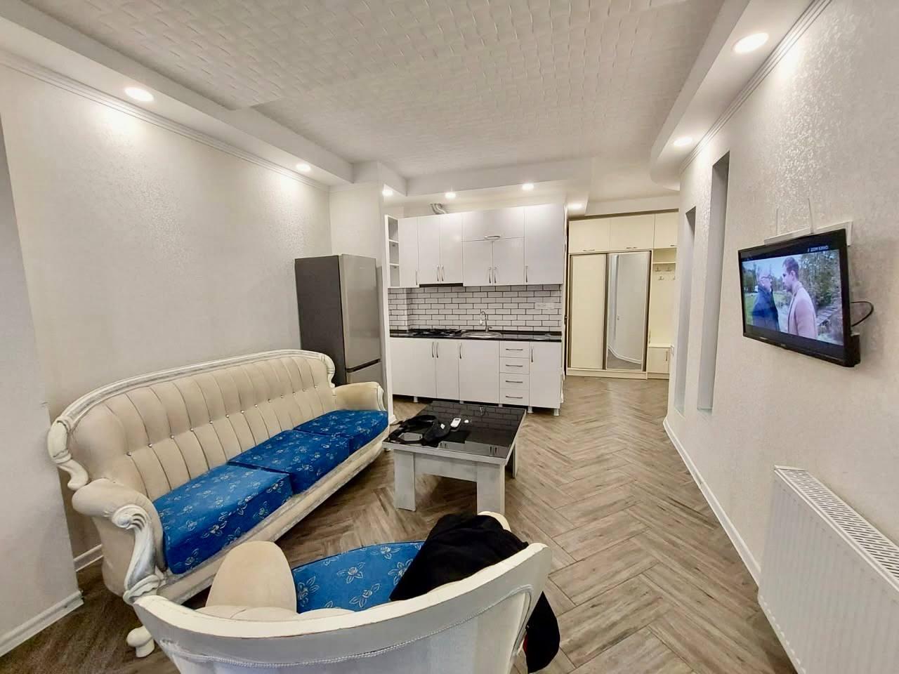 3-Room Apartment For Rent In Batumi, Giorgi Brtskinvale St, 86 view 2