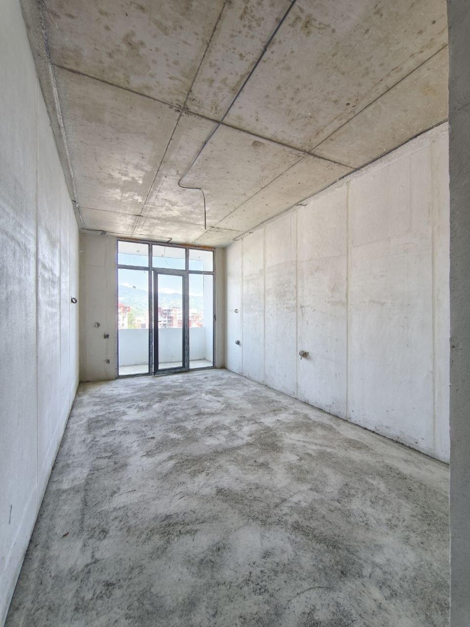 Studio Apartment For Sale view 3