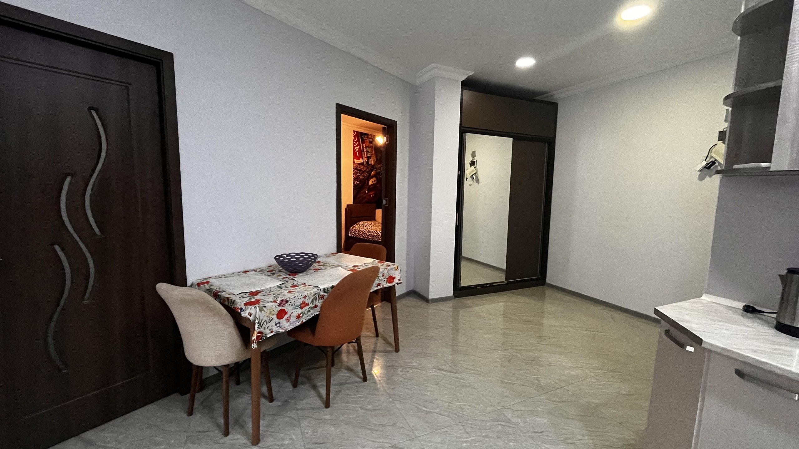 3-Room Apartment For Daily Rent In Batumi, Zurab Gorgiladze St, 98, 70 M² — 200 ₾ Per Day view 4