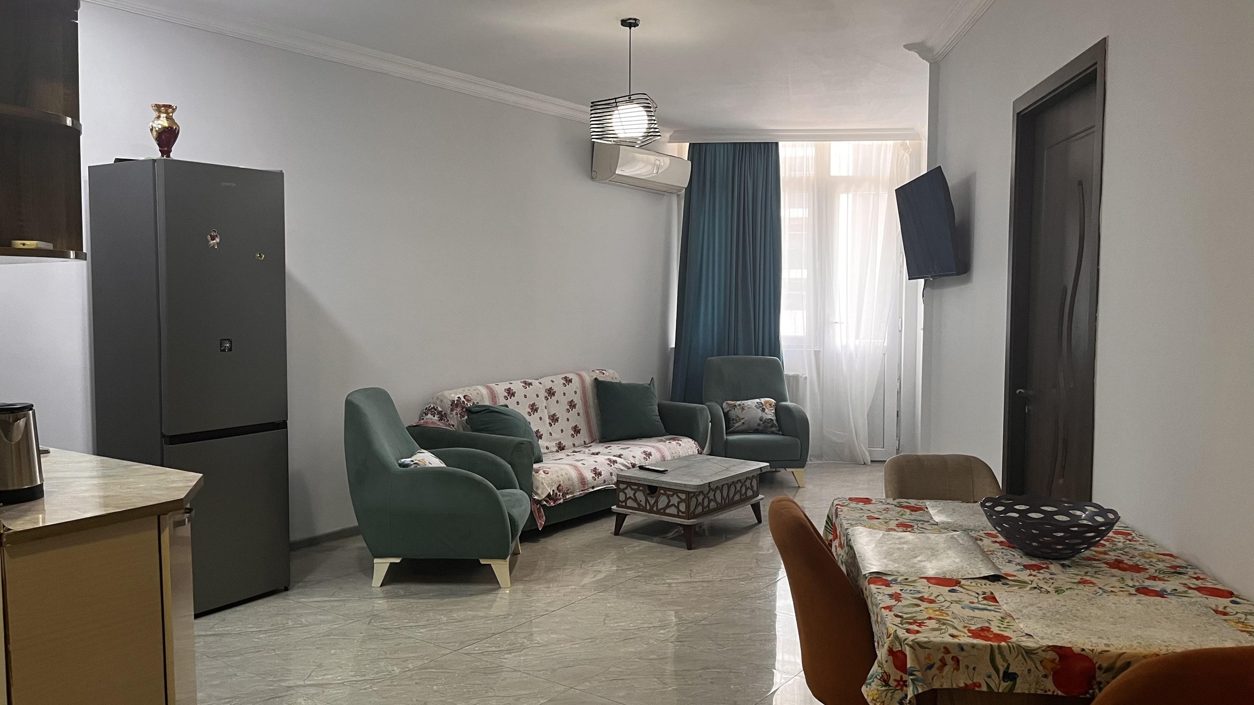 3-Room Apartment For Daily Rent In Batumi, Zurab Gorgiladze St, 98, 70 M² — 200 ₾ Per Day view 1