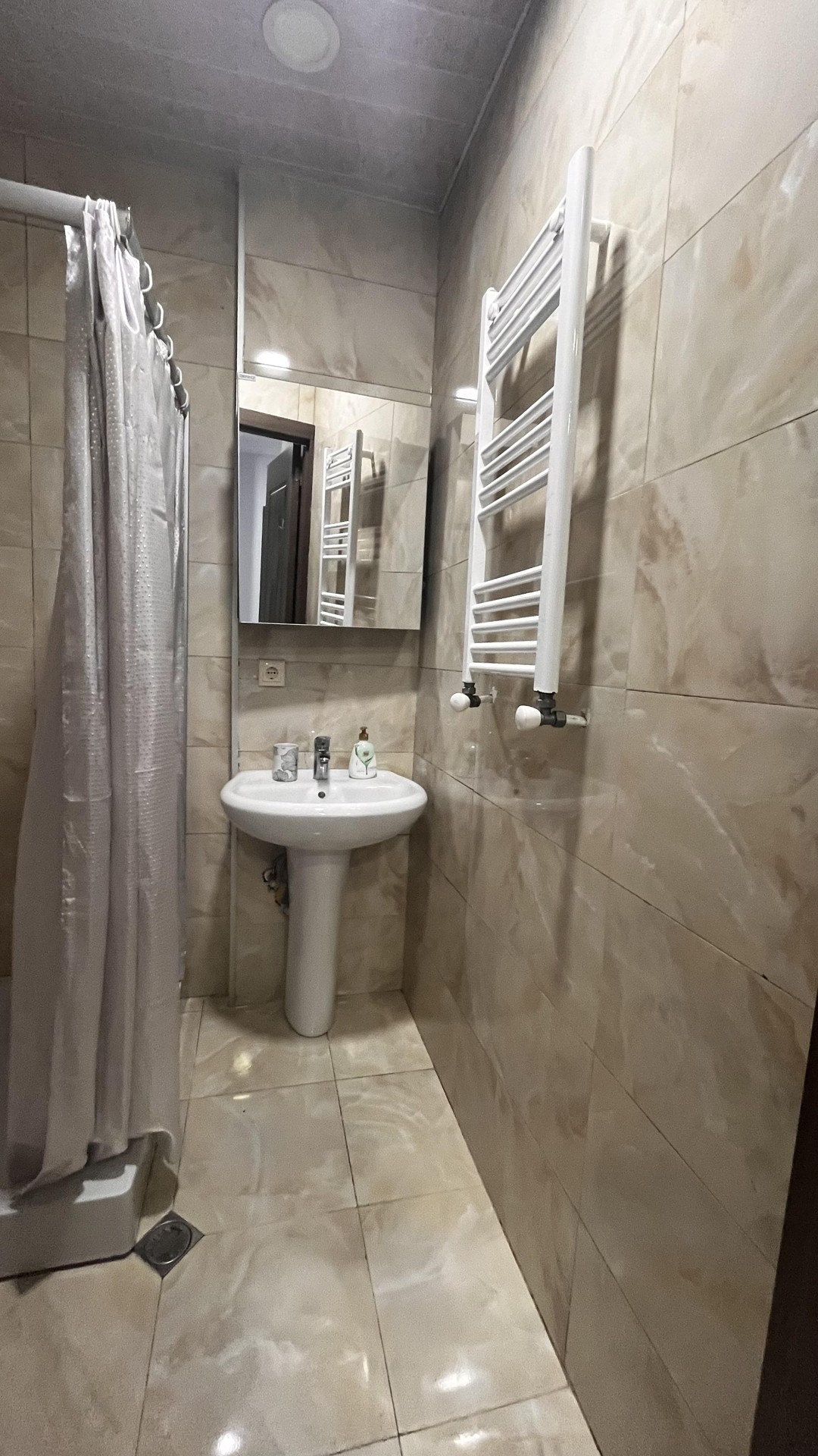 3-Room Apartment For Daily Rent In Batumi, Zurab Gorgiladze St, 98, 70 M² — 200 ₾ Per Day view 9
