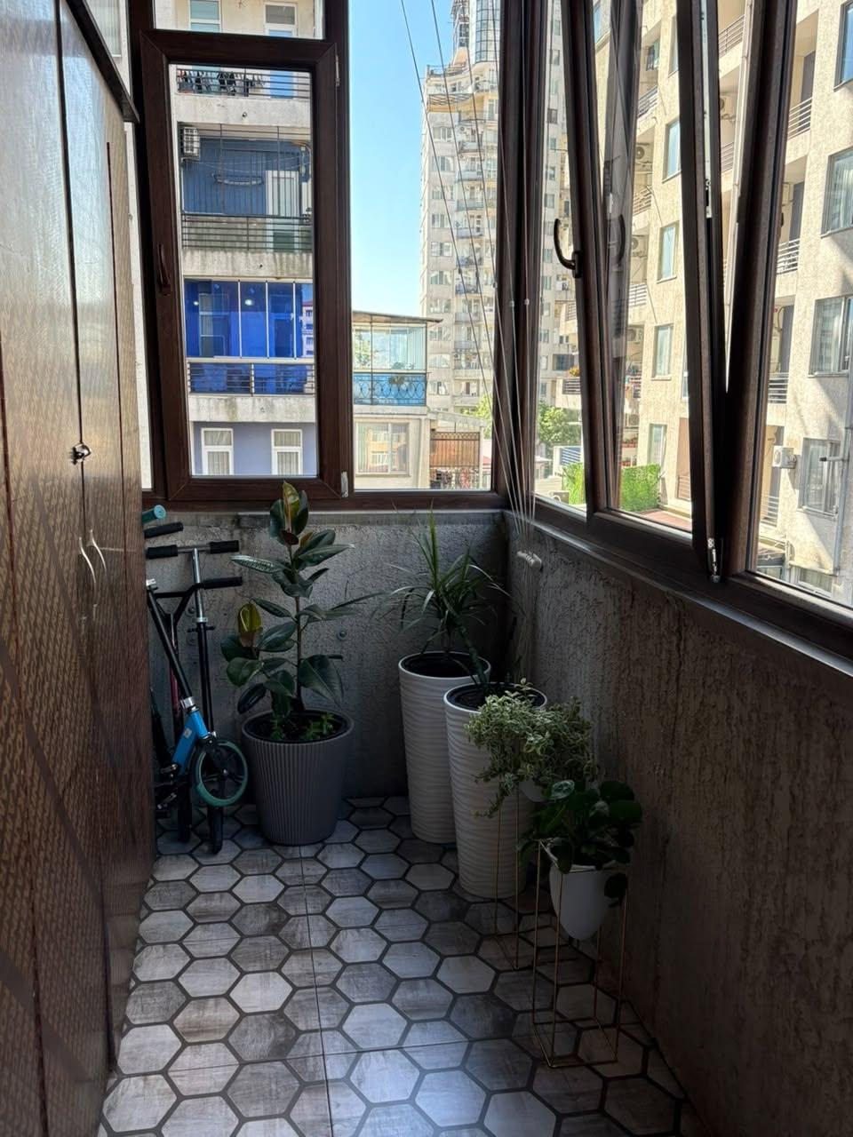4-Room Apartment For Daily Rent In Batumi, Real Palace, 90 M² — 230 ₾ Per Day view 6